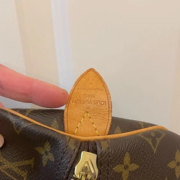 EXCELLENT!! Louis Vuitton Monogram Keepall Travel Bag + LV Luggage Tag + More - Picture 13 of 16